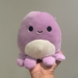 Wide Eyed Violet Defect Squishmallow
